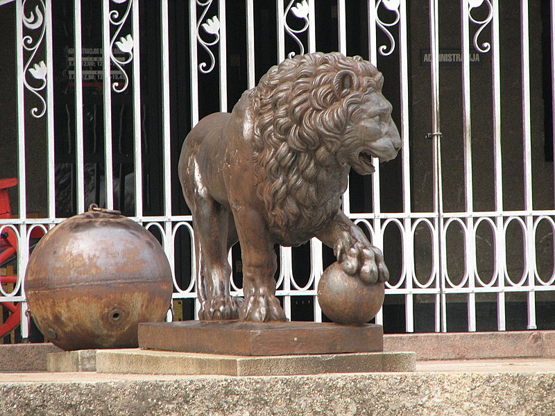 Sotamuseon leijona